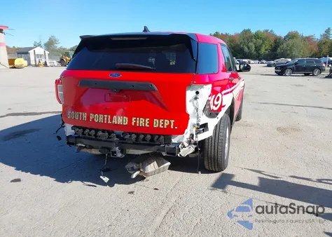 2024 Ford Police Interceptor z USA, uszkodzony, nr VIN 1FM5K8AB9RGA46893